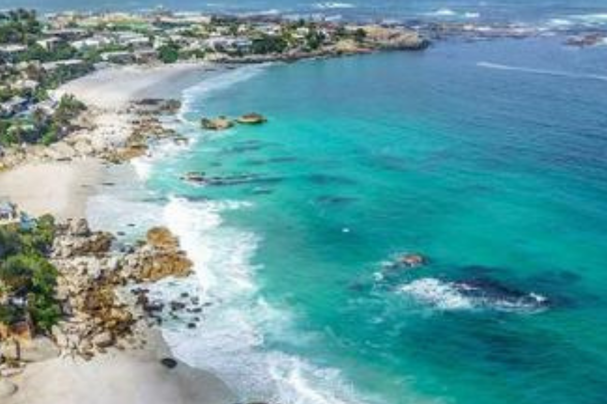 Clifton Beach Paddle Boarding in Cape Town