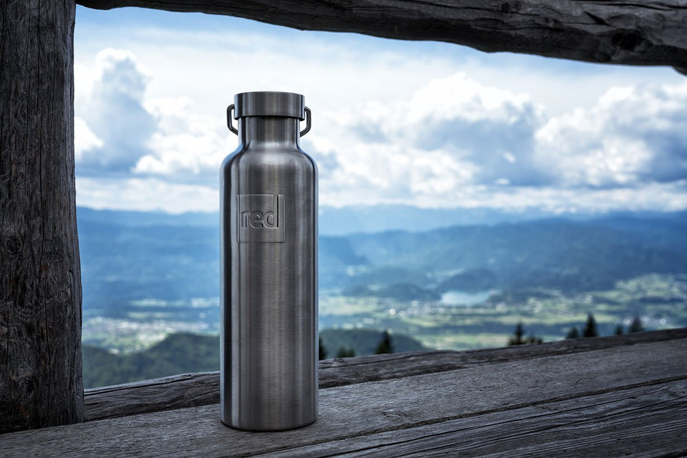 red originals insulated drinks bottle looking over mountains