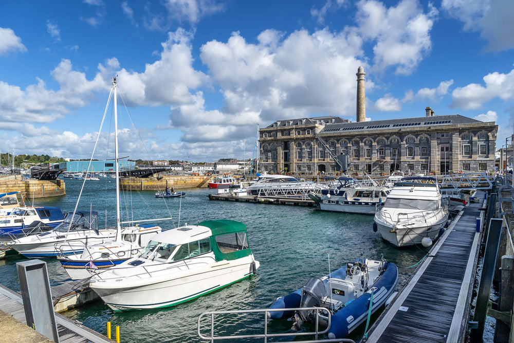 The Best UK Cities For Paddleboarding