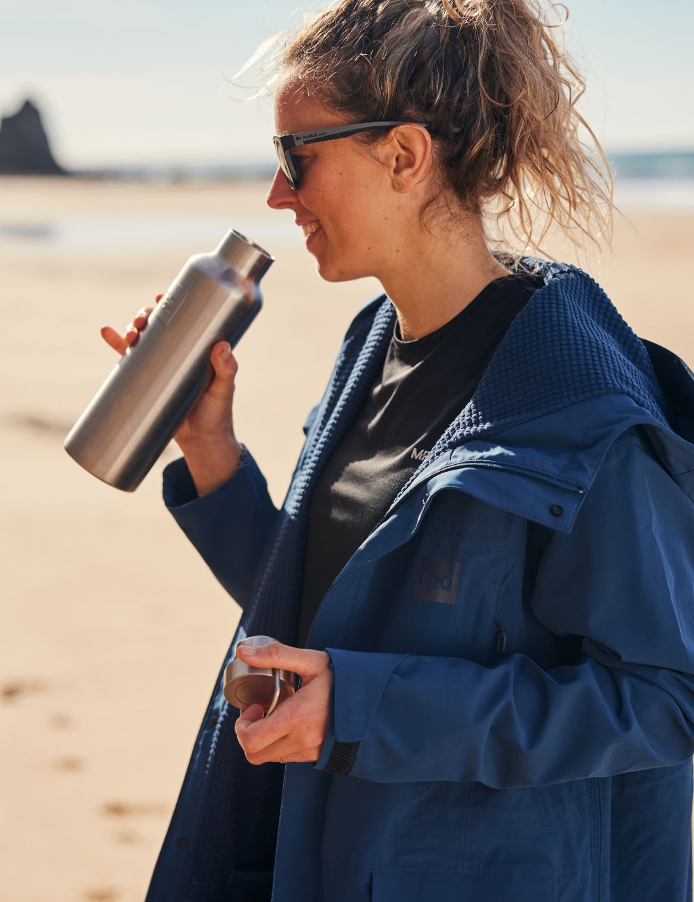 Red Equipment Dry Waterproof Changing Robes – Red Equipment - UK